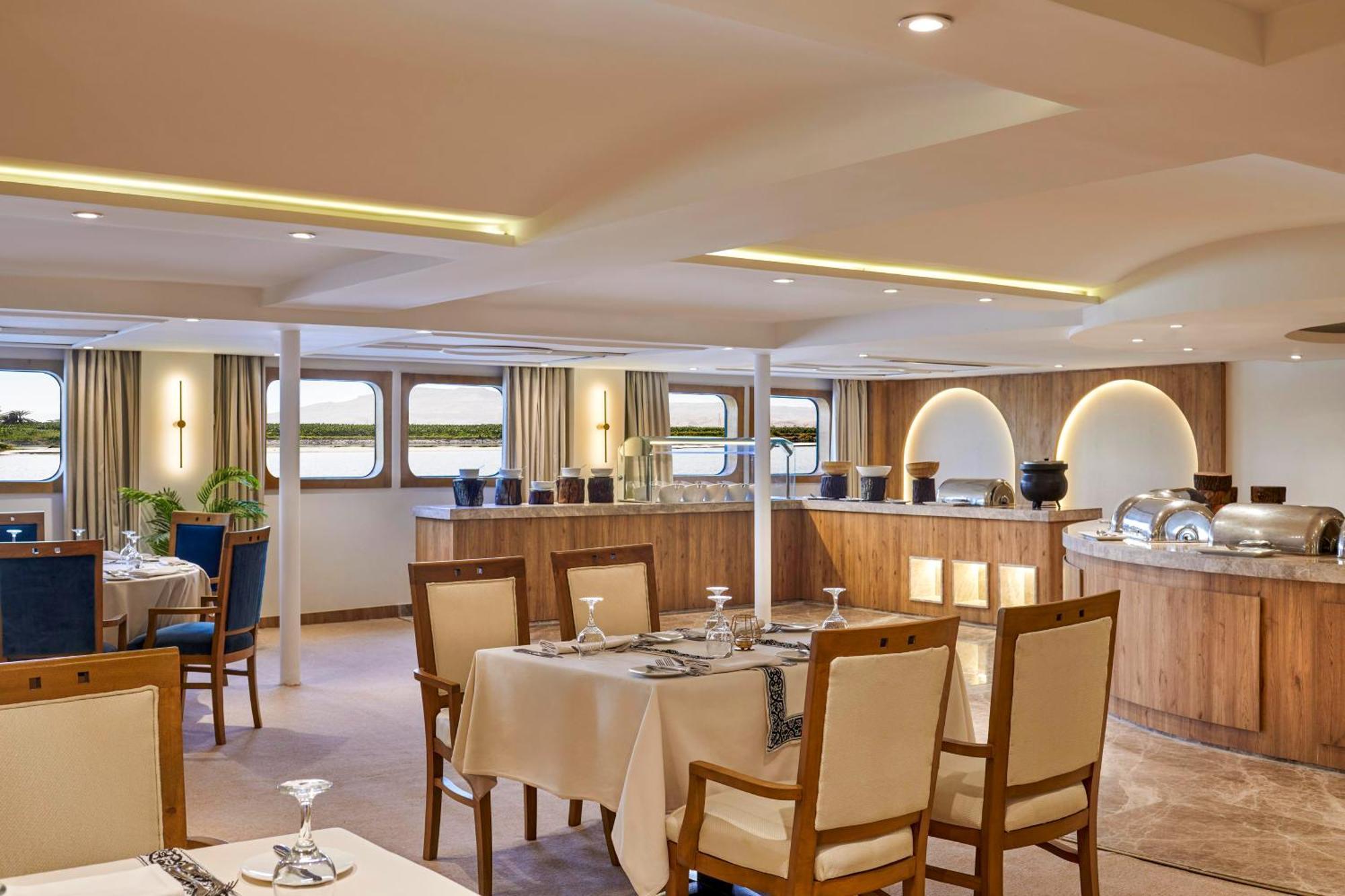 Moevenpick Royal Lotus Nile Cruise, Every Monday Four Nights From Luxor, Every Friday Three Nights From Aswan - Including Excursions & Sightseeing Екстериор снимка